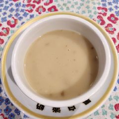 A picture of Mushroom Soup.