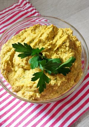 Φωτογραφία της συνταγής Άλειμμα (Dip) με σκόρδο και καρότο, χωρίς λάδι
