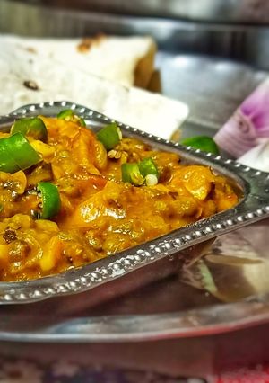 ধাবা স্টাইল চিকেন তড়কা(Dhaba style chicken tadka recipe in Beng রেসিপির প্রধান ছবি