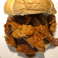 Crockpot BBQ 🍗 Chicken 🐔 Sandwiches 🥪 A picture of Crockpot BBQ 🍗 Chicken 🐔 Sandwiches 🥪.