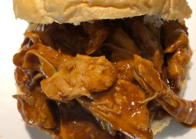 Recipe of Award-winning Crockpot BBQ 🍗 Chicken 🐔 Sandwiches 🥪