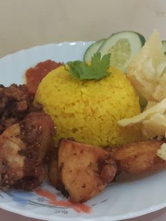 Foto resep Nasi Kuning rice cooker Simple