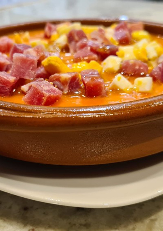 Una foto de Salmorejo de melocotón