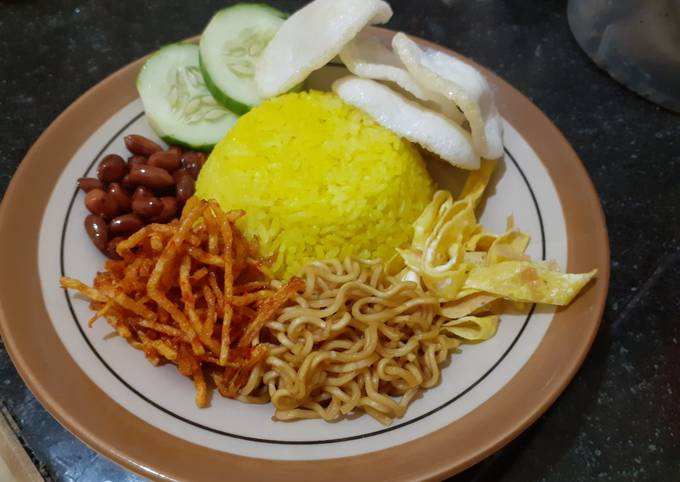 05. NASI KUNING RICE COOKER SIMPEL