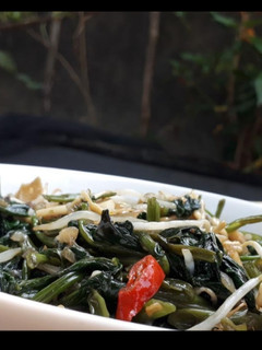 Foto resep Tumis kangkung saus tiram😋