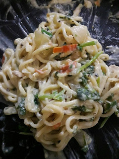A picture of Spaghetti Alfredo.