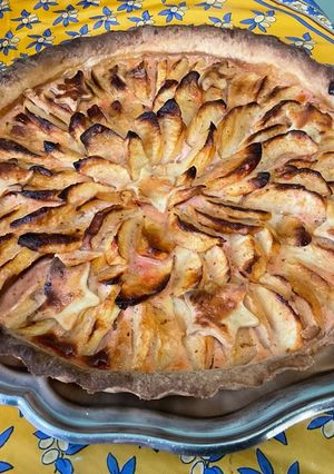 A picture of Apple and Pink Praline Tart.