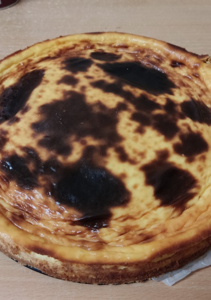Una foto de Tarta a los 3 quesos ¡¡SUPERCREMOSA!!