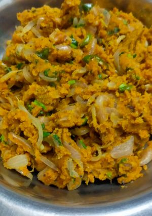 A picture of Jhunka (Maharashtrian Zunka).