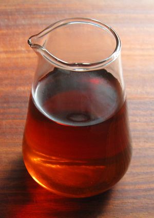 A picture of Earl Grey Tea Syrup.