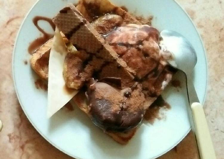 Cara Membuat Banana Split Topping Ice Cream Keju Yang Lezat