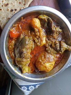 રીંગણ બટેટા નું શાક(rigan bataka nu saak recipe in Gujarati રેસીપી મુખ્ય ફોટો