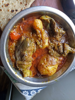 રીંગણ બટેટા નું શાક(rigan bataka nu saak recipe in Gujarati રેસીપી મુખ્ય ફોટો