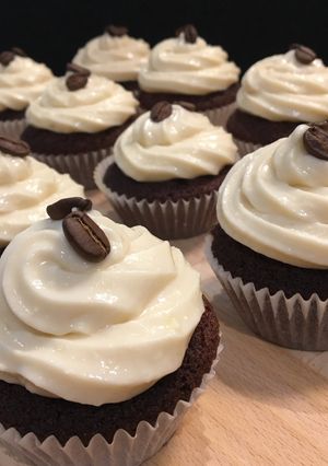 A picture of Espresso Martini Cupcakes.