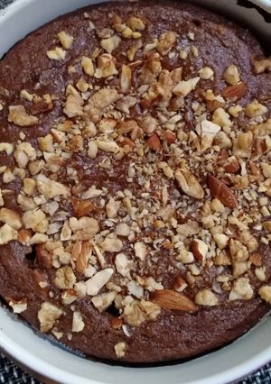खजूर और अखरोट का केक (Khajoor aur akhrot ka cake recipe in Hindi) रेसिपी मुख्य फोटो