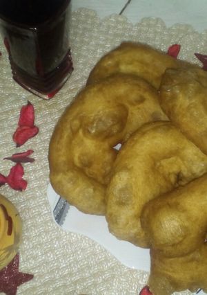 صورة لوصفة فطائر الفرينة منفخين وفارغين رووعة 🍯🍯☕☕