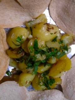 फलाहारी आलू (falahari aloo recipe in Hindi) रेसिपी मुख्य फोटो