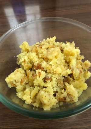 A picture of Prasadacha Sheera(semolina halwa).