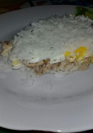 Una foto de Pastel de caballa y arroz