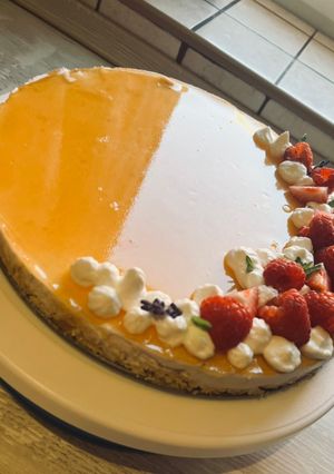 Málnás sajttorta sárgabarack zselével a tetején recept fotója