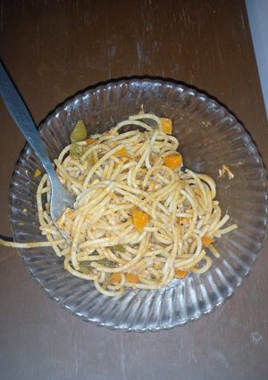 A picture of Chicken spaghettis.