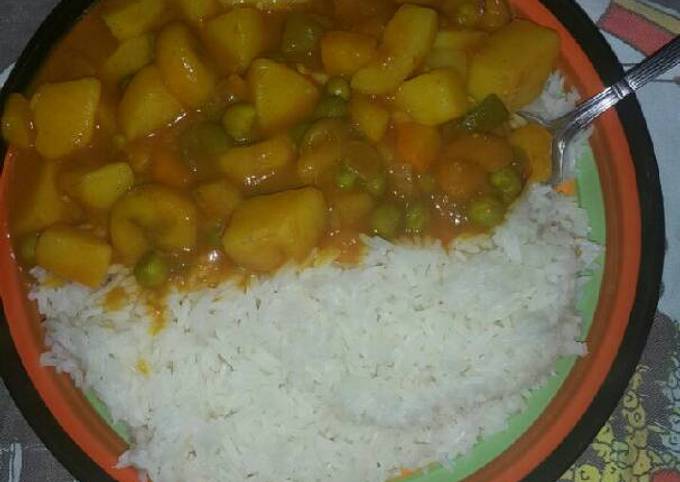 Rice with potato stew