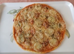 Foto principal de Pizza de calabaza con queso de cabra y sobrasada con masa Quebrada