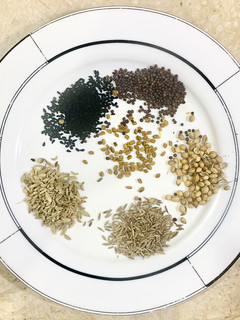 A picture of Achari masala.