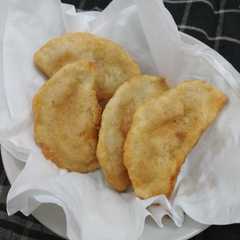 รูปของ Cireng Isi Ayam Pedas