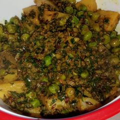 A picture of Matar methi ki sabji.