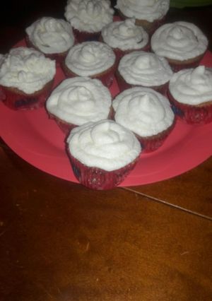 Una foto de Cupcakes de vainilla y glaseado de limón !