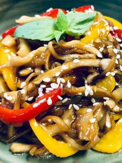 【媽媽家常菜】蜜汁甜椒杏鮑菇🍄 的食譜成品照片