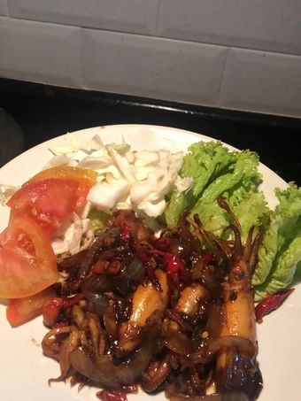 Cara Mudah Menyiapkan Resep  Cumi manis asam asin yang Enak, Menggugah Selera