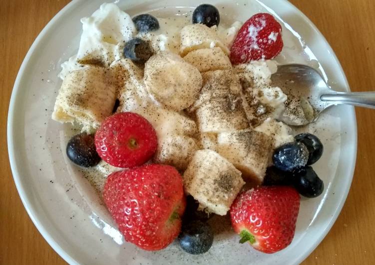 Recipe of Award-winning Yogurt ice cream with fruit