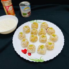 Mango coconut ladoo with condensed milk A picture of Mango coconut ladoo with condensed milk.