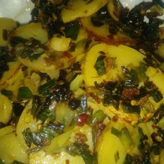 A picture of Aloo hari pyaz ki bhujya.