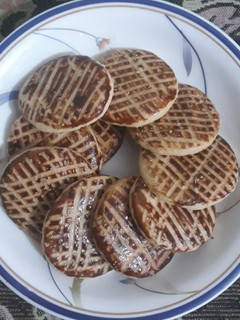 A picture of Honey Cookies.