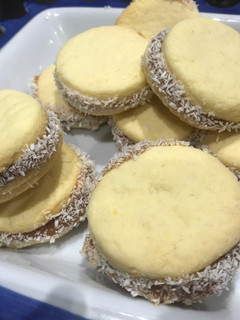 Una foto de Alfajores de Maizena ❤️