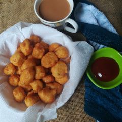 A picture of Black gram fritters.