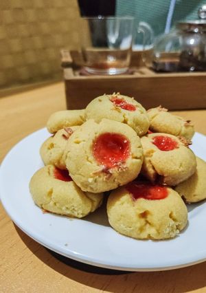 Foto resep Strawberry thumbprint cookies