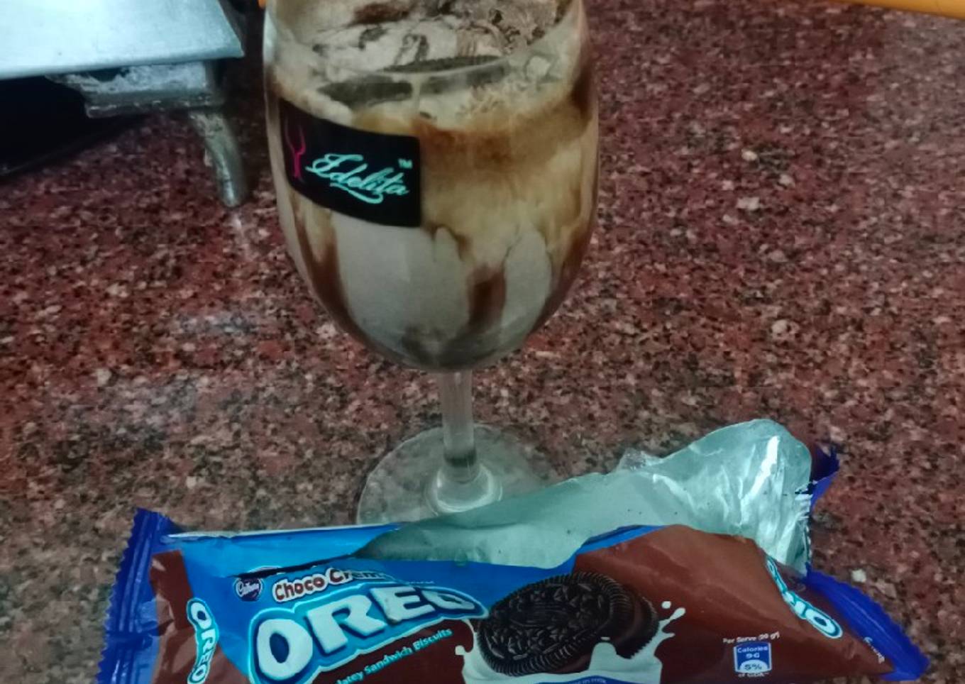 Butterscotch chocolate oreo milkshake