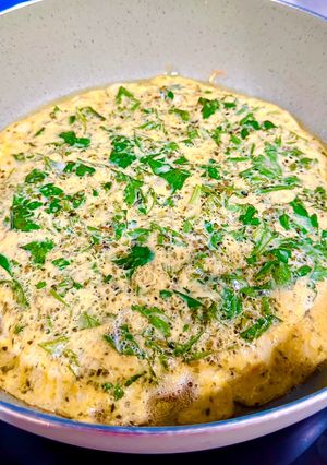 Hình của món Trứng chiên ngải cứu 🍳🌿.
