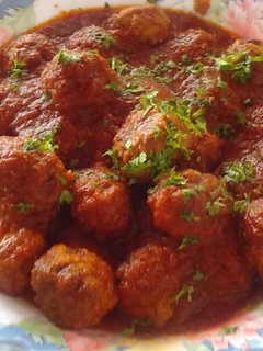 Una foto de Albóndigas con salsa de tomate