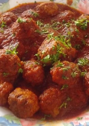 Una foto de Albóndigas con salsa de tomate