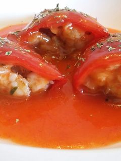 Una foto de Piquillos rellenos de rape