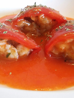 Una foto de Piquillos rellenos de rape