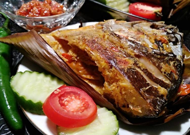 Bumbu memasak ☀️Pepes Ikan Bawal Kukus☀️ yang Bikin Ngiler