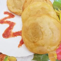A picture of Khasta khachori.