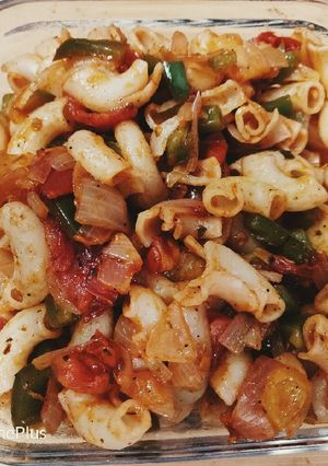 A picture of Macaroni.