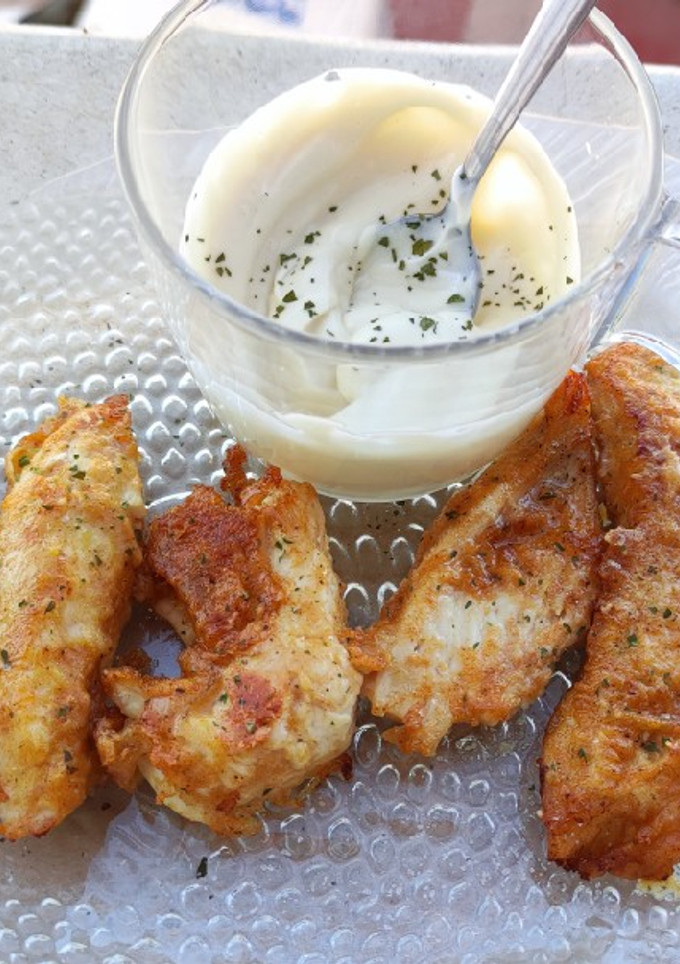 Una foto de Fingers de pollo rebozados sin huevo